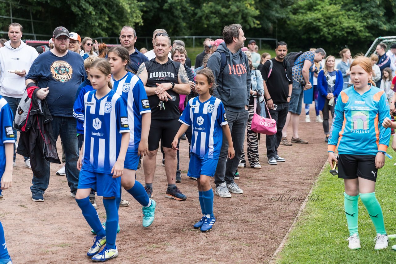 Bild 337 - Loewinnen Cup